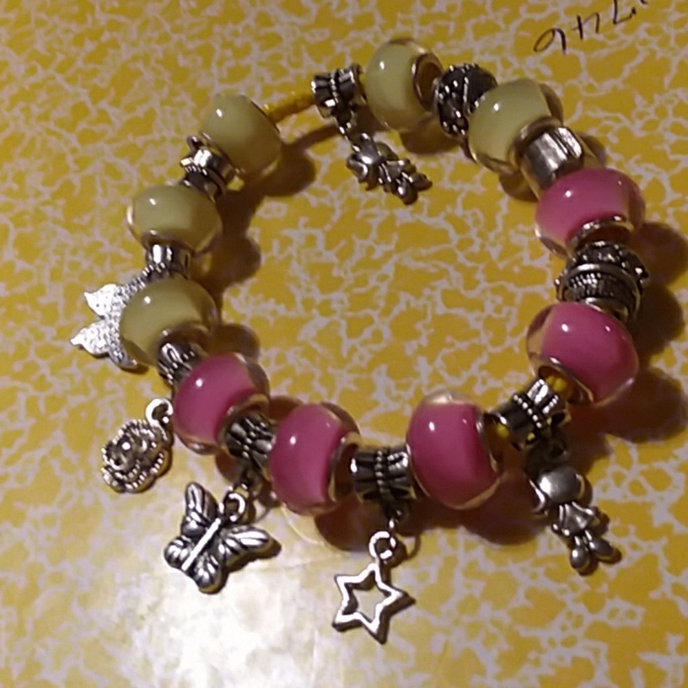 HANDMADE BRACELET - Picture 3 of 3
